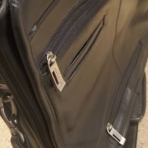 U.S. LUGGAGE soft leather NEW YORK laptop business briefcase Retail $159